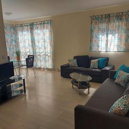 Central One Bed Apartment, Sleeps 4 With Roof Top Pool. Gibraltar Exterior foto